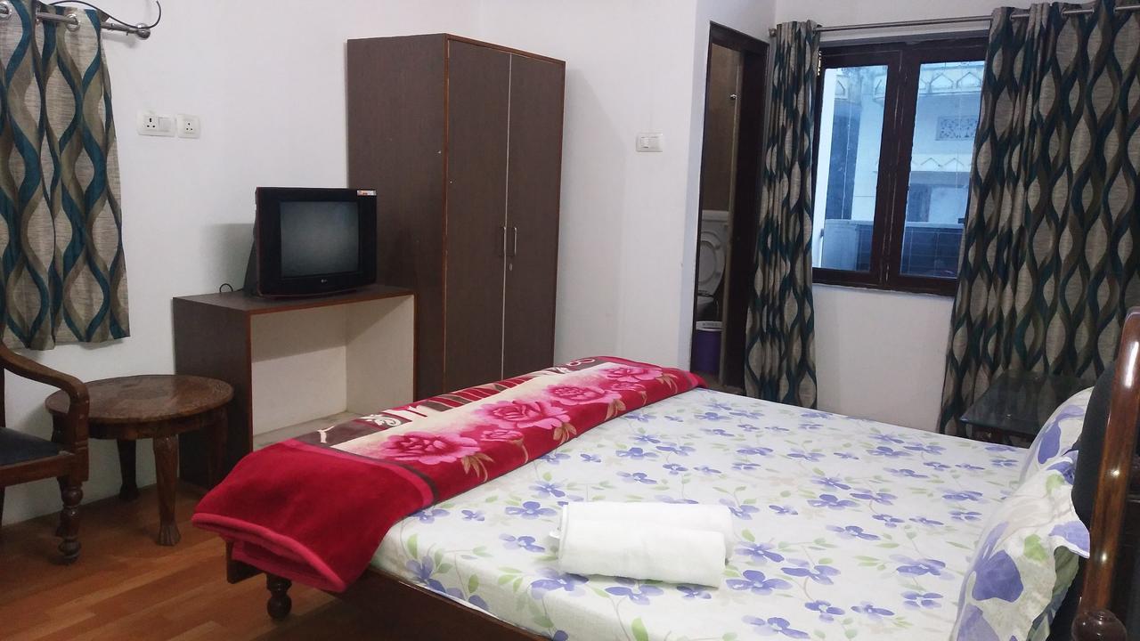 Ishan Paying Guest House Варанасі Екстер'єр фото