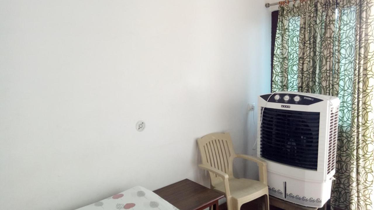 Ishan Paying Guest House Варанасі Екстер'єр фото