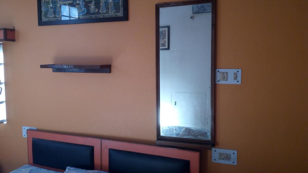 Ishan Paying Guest House Варанасі Екстер'єр фото
